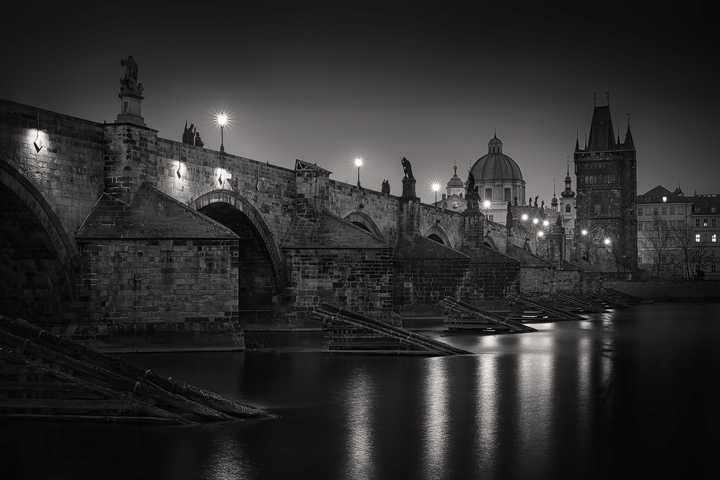 Nightly View slong Charles Bridge