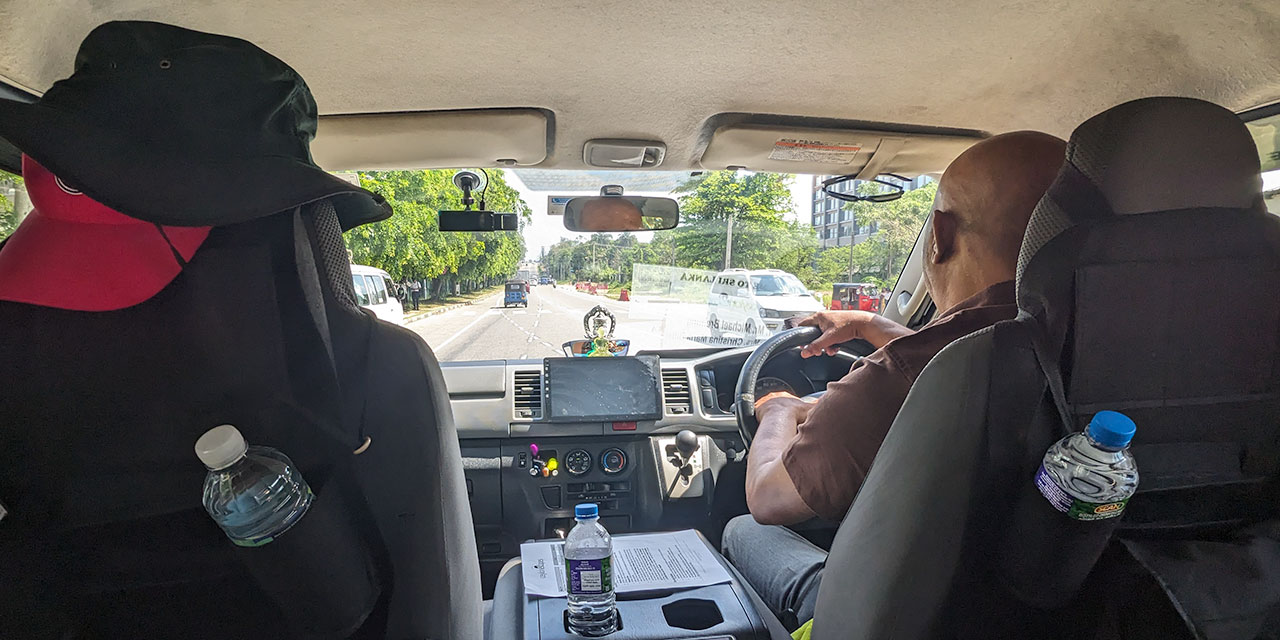 Driver-in-Sri-Lanka